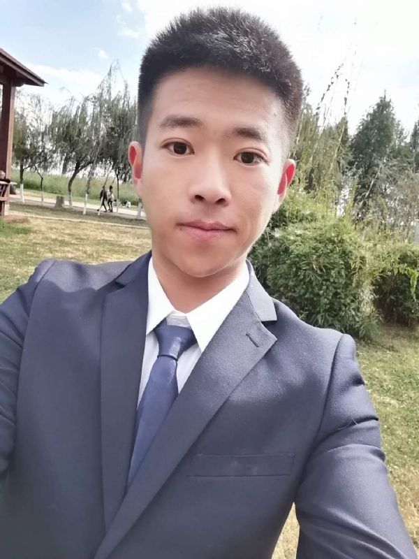 昌先生的第一张照片--昆明闪婚服务中心