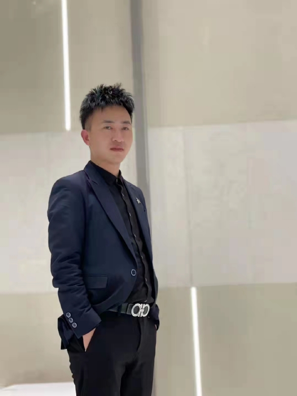 宋定鸿的第一张照片--昆明闪婚服务中心